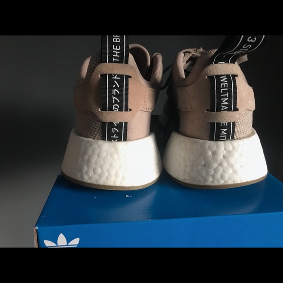 Adidas NMD R2 - Picture 4 of 8